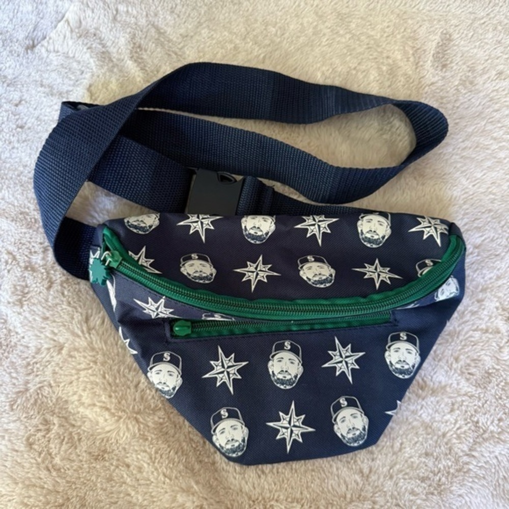 Mariner’s 90’s night James Paxton belt bag